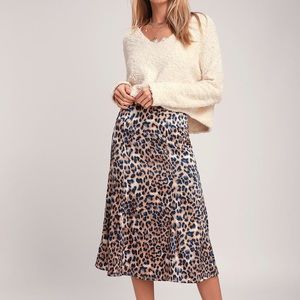 SOLD NWT Lulu’s Cheetah Print Midi Skirt